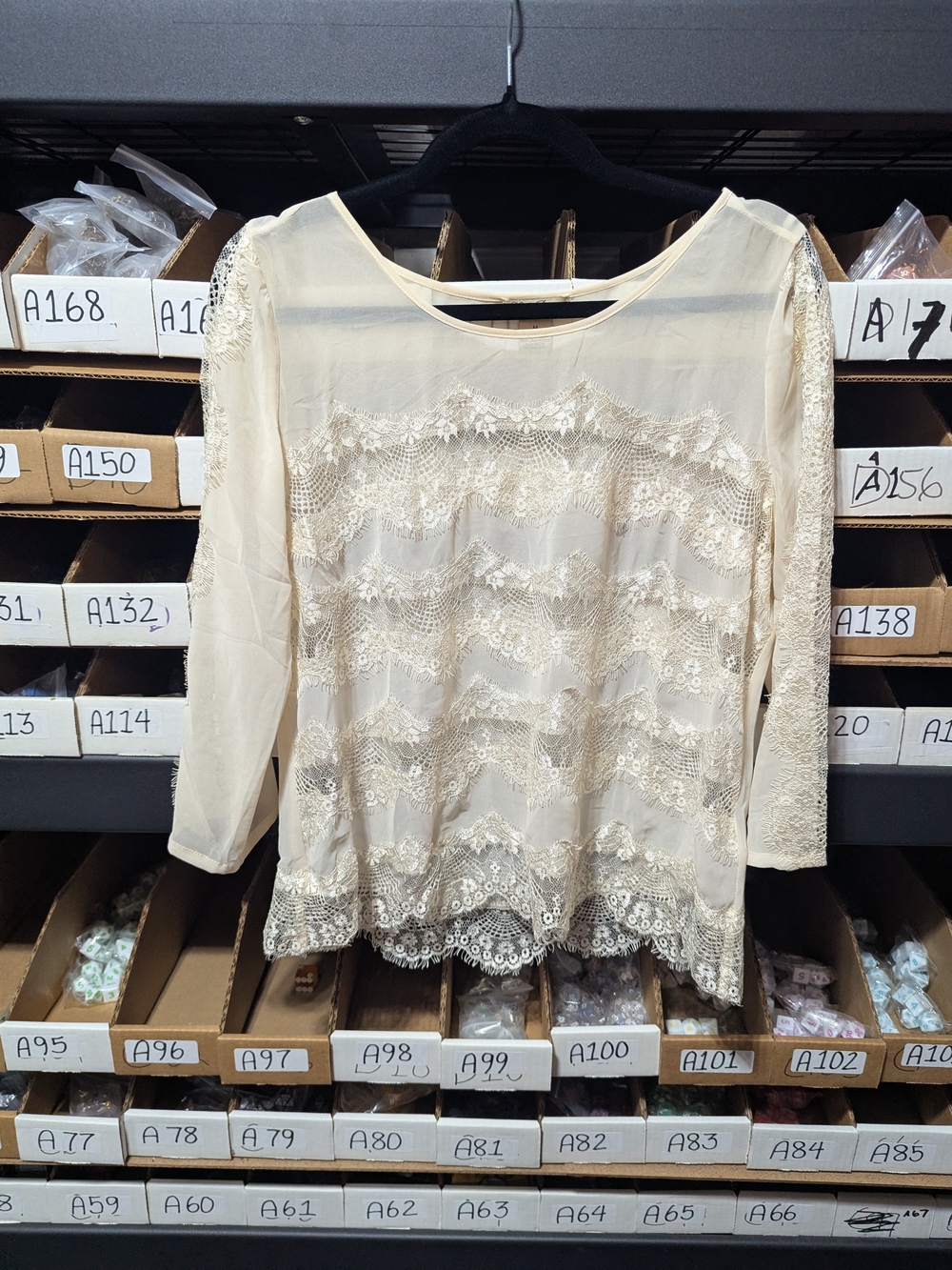 Beige Lace Overlay Women's Top - Lucky Brand M